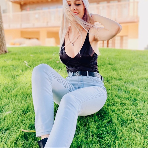 Sexy Tank Top Underwire Bodysuit - Picture 15 of 16